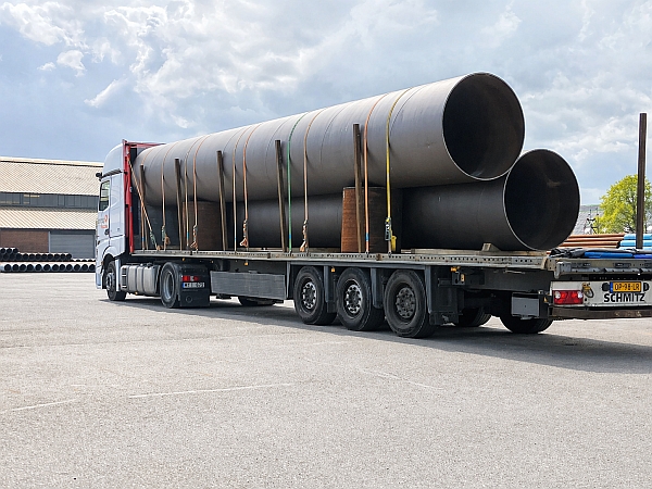 Spahn-Hamburg-Steel-stockist-600_ger.jpg